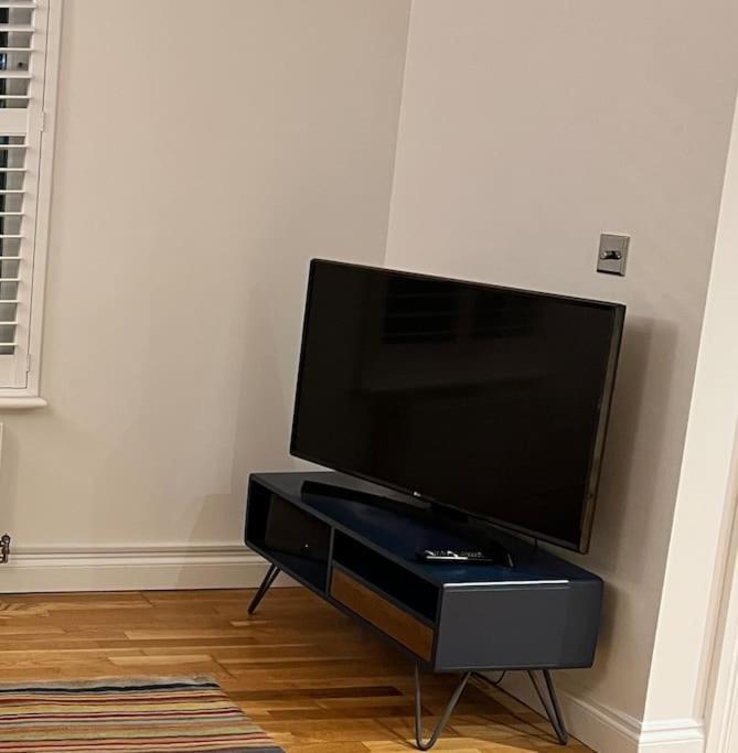 ***Spotless, Bright 1 Double Bed Apartment*** บาธ ภายนอก รูปภาพ
